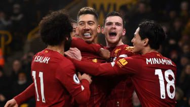 Napastnik Liverpoolu, Roberto Firmino, świętuje swój gol przeciwko Wilkom w Premier League