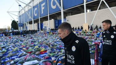 Premier League-nyheder: Leicester-kampen i Cardiff fortsætter