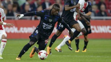 Správy o prestupe Arsenalu: Gunners eye Jean Seri a Kalidou Koulibaly