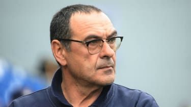 El jefe del Chelsea, Sarri, le dijo que se pusiera elegante y dejara de fumar