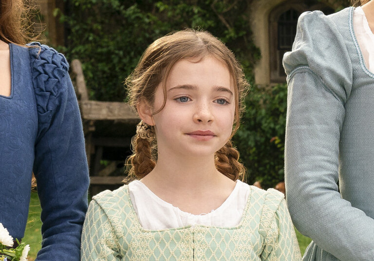   Robyn Betteridge este Margaret Gray