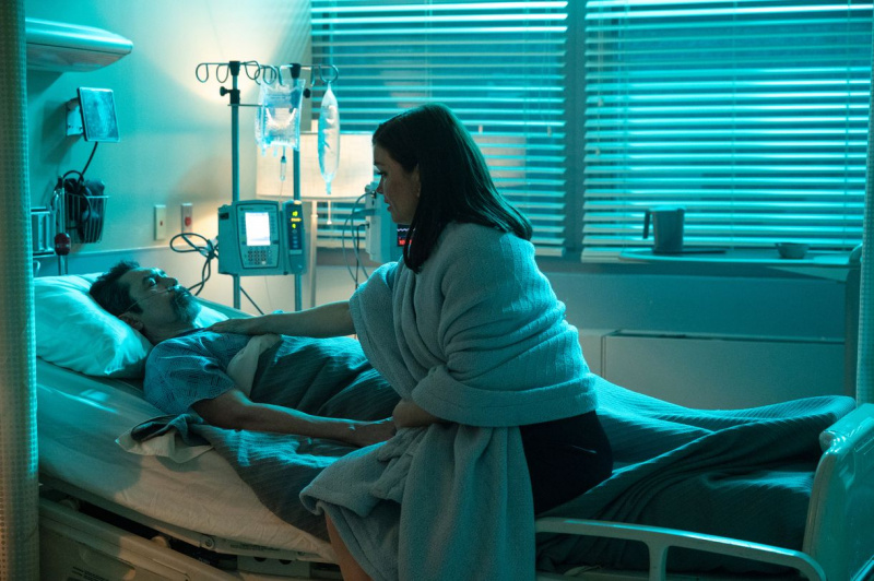 Lou Diamond Phillips Bellamy Young Jessica Gil Prodigal Son Season 1 Finale
