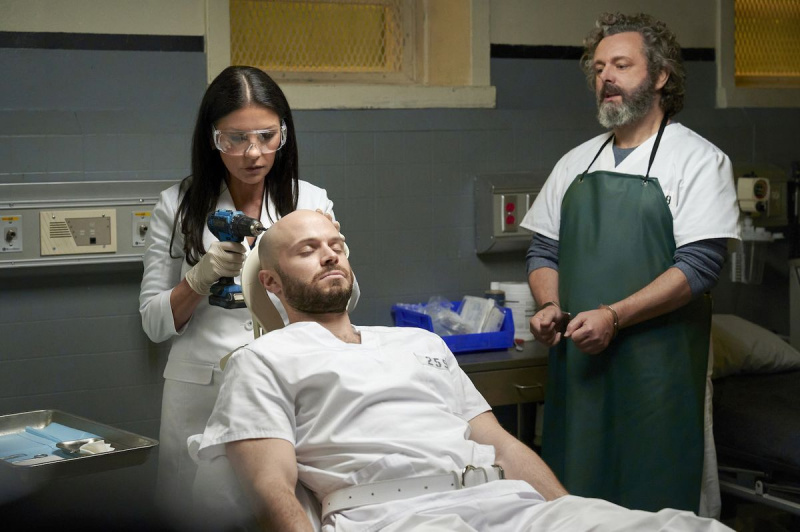 Catherine Zeta-Jones Michael Sheen sūnus palaidūnas 2 sezonas Vivian Martin