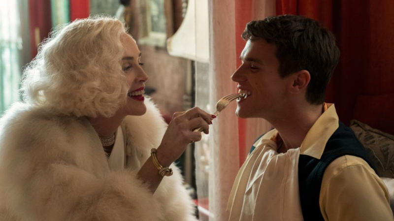 Ratched Sharon stein Finn Wittrock