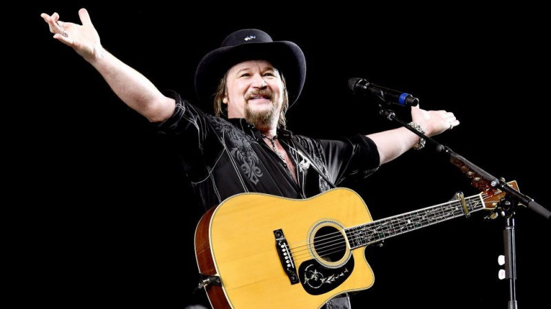 Le «vrai pays» de USA Network complète son panel avec Travis Tritt