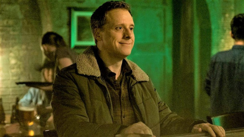 'Resident Alien' förnyades för säsong 2 på Syfy