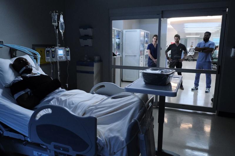 Kains Koma The Resident 4. sezonas 3. sērijas komplekts Konrāds AJ