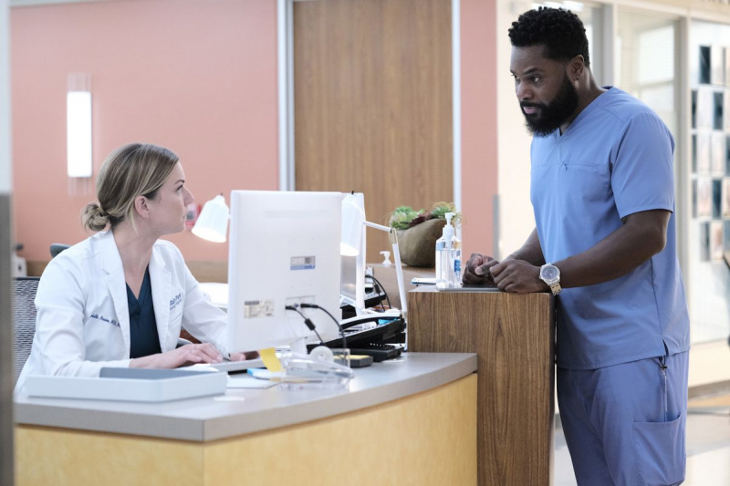 Emily VanCamp Malcolm Jamal Warner The Resident Sesong 4, episode 4