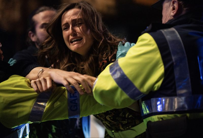 Clare Dunne în Kin