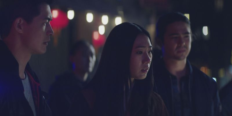 Kung Fu — Santuario — En la foto (de izquierda a derecha): Eddie Liu como Henry y Olivia Liang como Nicky — Foto: The CW — 2021 The CW Network, LLC. Reservados todos los derechos