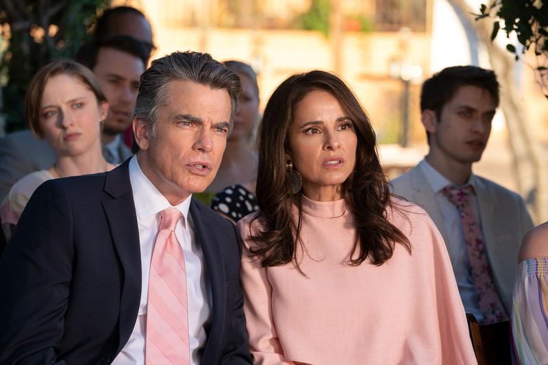 Peter Gallagher Howardina ja Jacqueline Obradors Piaa Palm Springsissä.
