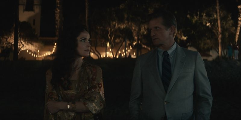 Rose Byrne și Paul Sparks în fizică
