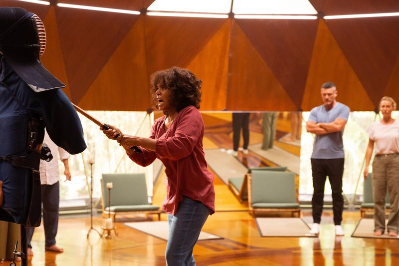 Regina Hall filmis Nine Perfect Strangers