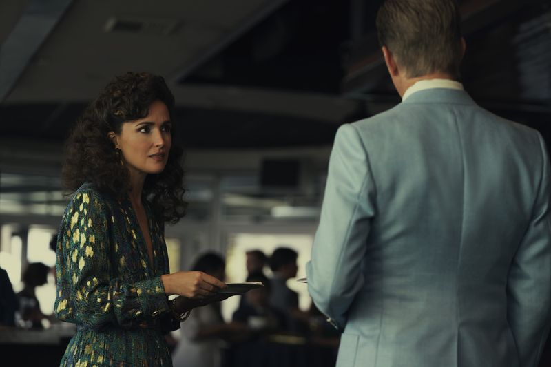 Rose Byrne în fizică