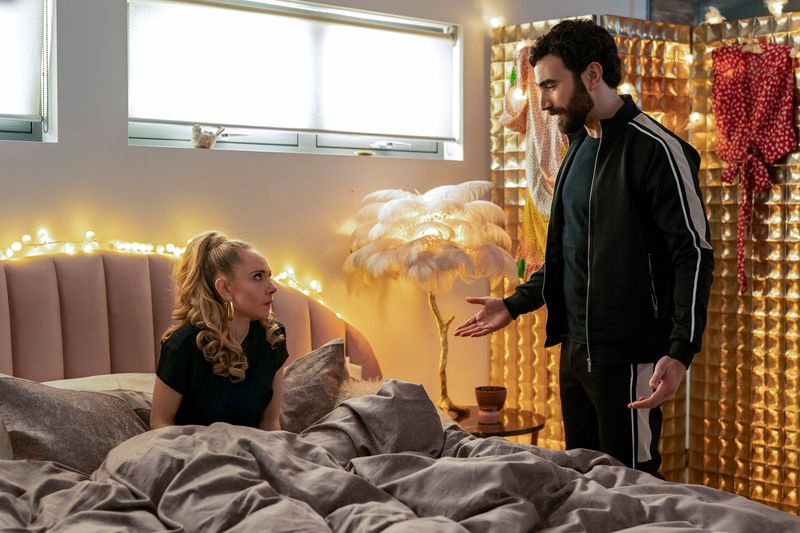 Ο Juno Temple και ο Brett Goldstein στον Ted Lasso