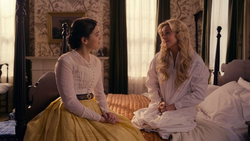 Heilija Steinfelda un Džeina Krakovska filmā Dikinsons