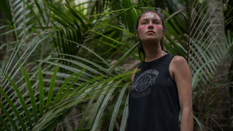 Erana James nel ruolo di Toni