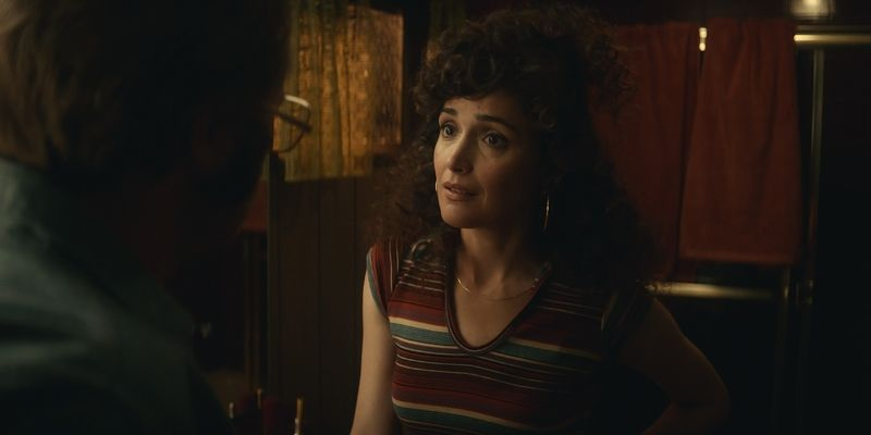 Rose Byrne în fizică
