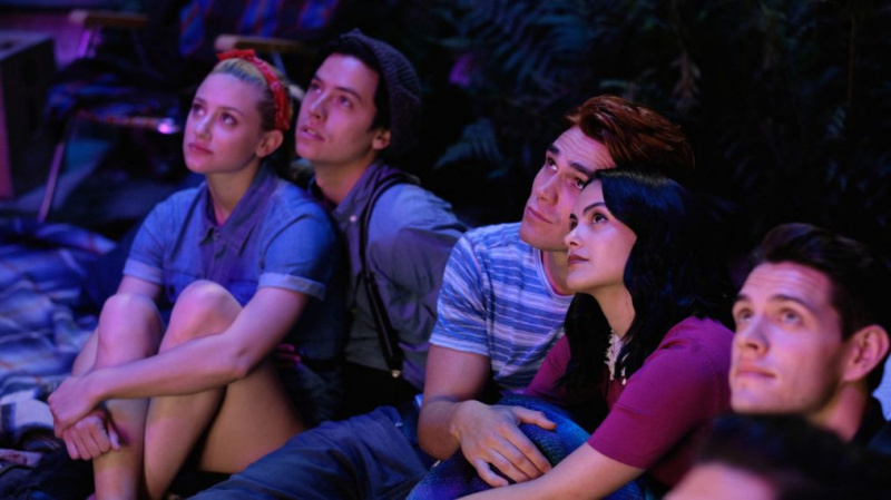'Riverdale' drar igång säsong 5 -filmning med Archie i ett ångrum (FOTO)