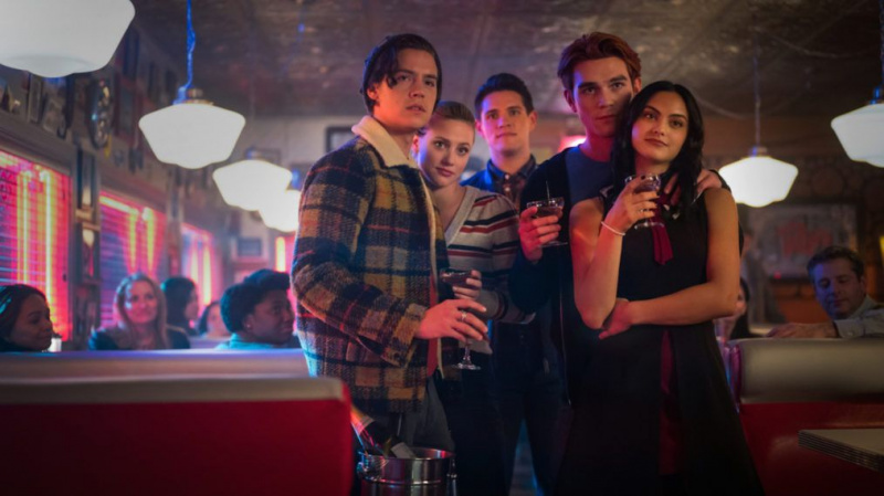Relaciones de la lista de deseos de la temporada 5 de Riverdale Time Jump