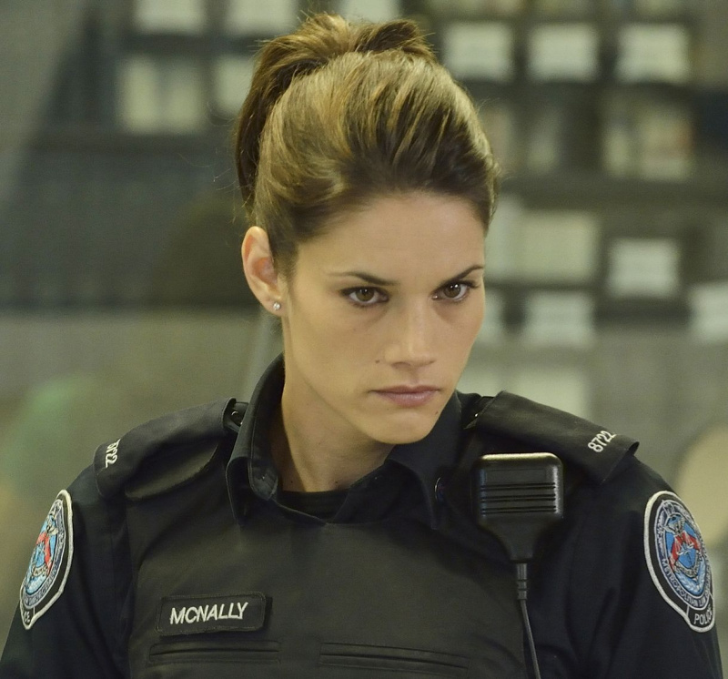 Vai Andijs padarīs to mazāku par eju Rookie Blue sezonas finālā?