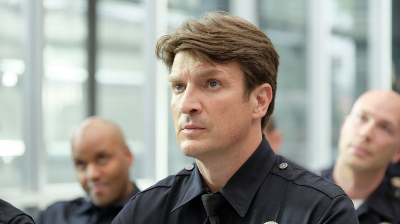 Nathan Fillion sobre como ficar fisicamente para 'The Rookie' e como John Nolan se compara a Richard Castle