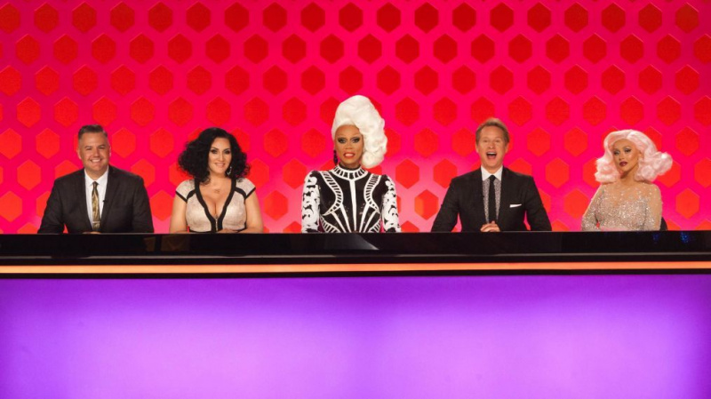 Състезание за влачене на състезанието „RuPaul's Drag Race“ сезон 10 Съдийски съдии