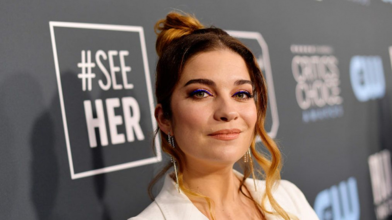 'Schitt's Creek' -stjernen Annie Murphy slutter seg til 'Russian Doll' for sesong 2 på Netflix