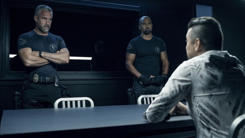 Deacon Hondo El Diablo Nephew SWAT Stagione 4 Premiere