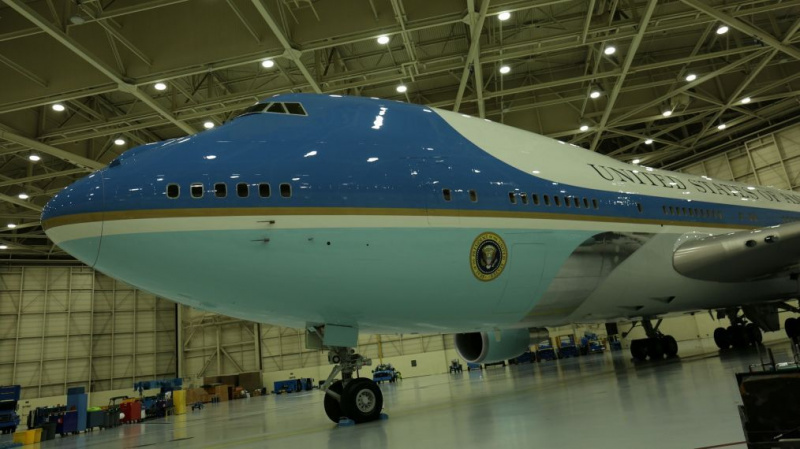 'Die geheime Geschichte von Air Force One' passt zu vielen faszinierenden Geschichten in einem Dokument
