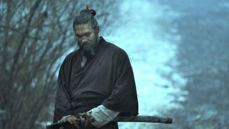 “Skatīt” rada sāncensību starp Džeisonu Momoa un Deivu Bautistu 2. sezonas reklāmkadros (VIDEO)