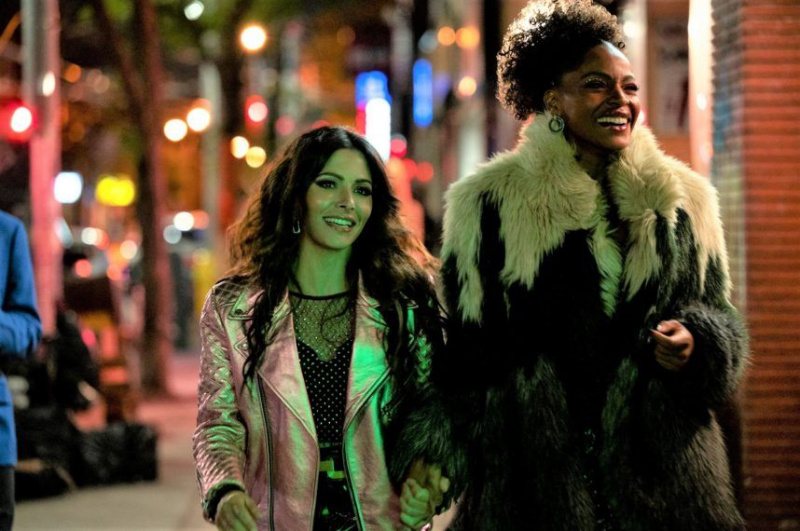 Sekss/dzīve Sarah Shahi Margaret Odette