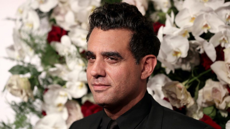 Sechs Fuß unter Bobby Cannavale