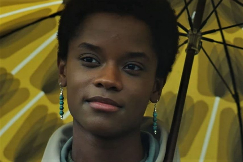 Machado pequeno Letitia Wright