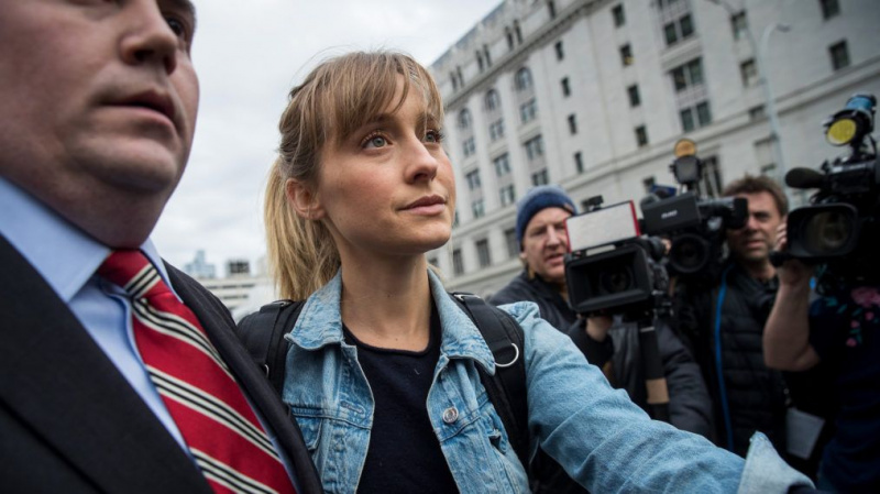L'actrice de 'Smallville' Allison Mack condamnée à 3 ans de prison dans l'affaire NXIVM Sex Cult