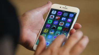 iPhoneユーザーは奇妙なオートコレクト障害に苦しんでいます-しかし修正があります