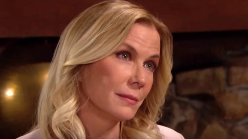   Katherine Kelly Lang รับบทเป็น Brooke Logan ใน The Bold and the Beautiful