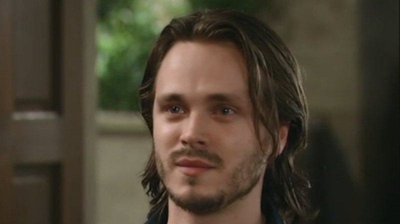  Jonathan Jackson, General Hospital'da ağlayan Lucky rolünde
