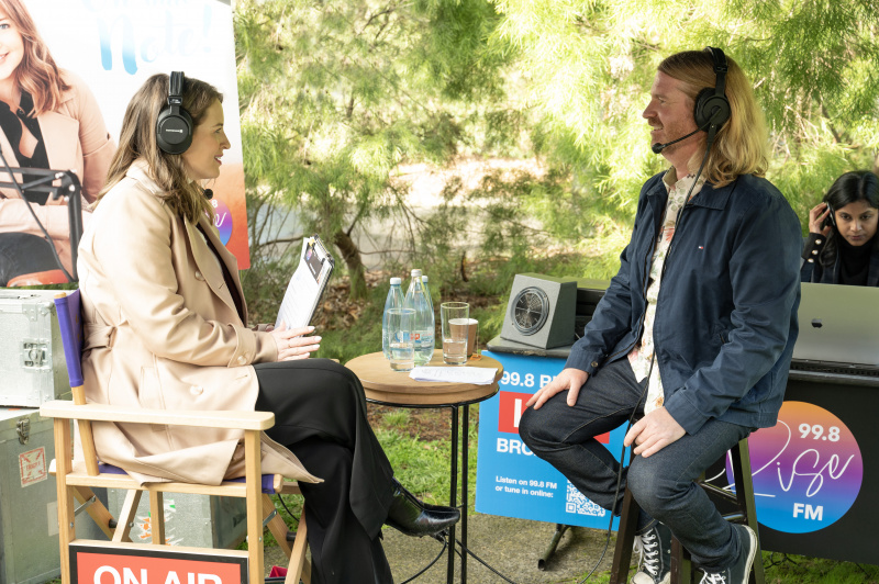   Summer Hoyland und Brett Stark in „Nachbarn“.