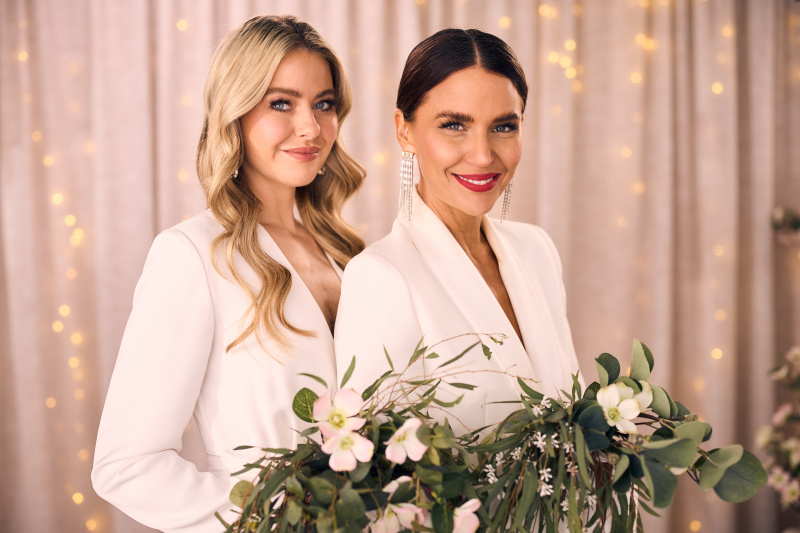   Chloe und Elly in Nachbarn