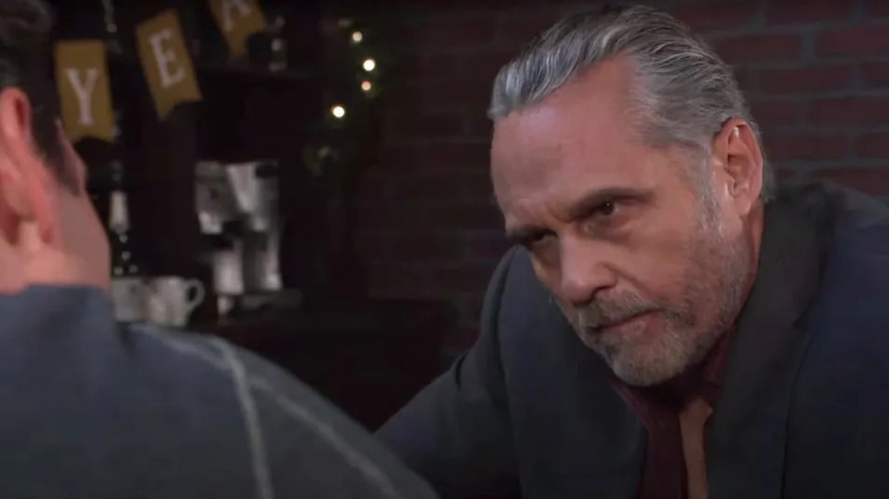   Maurice Benard รับบทเป็น Sonny หน้าบูดบึ้งใน General Hospital