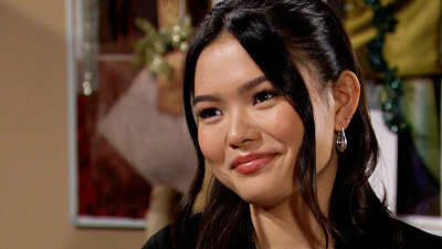   Η Lisa Yamada ως Luna στο The Bold and the Beautiful