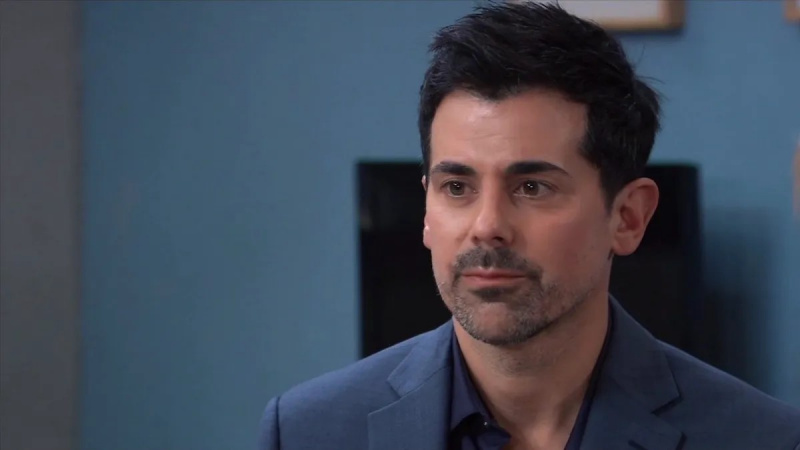   Adam Huss, General Hospital'da Nikolas rolünde