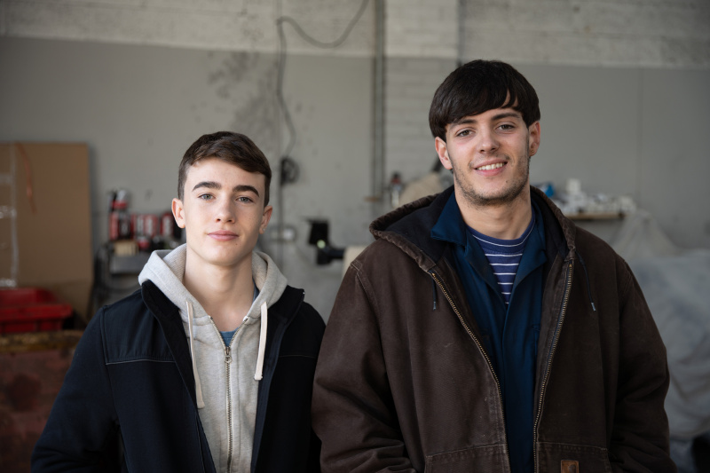   Aiden Kane e Riccardo Drayton no set.