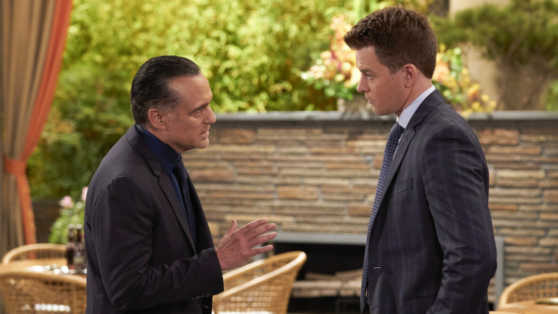 Maurice Benard ve Chad Duell, Sonny ve Michael rolünde General Hospital'da konuşuyor