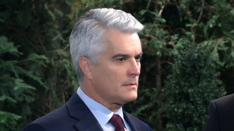   Rick Hearst ako Ric Lansing vo Všeobecnej nemocnici