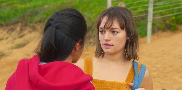Kotona ja poissa, Willow Harris, Bella Nixon