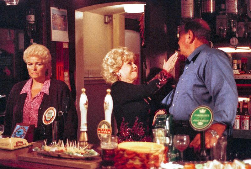 Η Peggy Butcher και ο Frank Butcher στο EastEnders