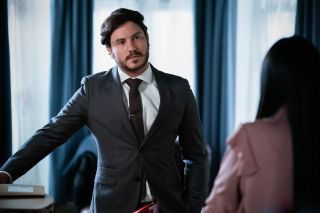 Σπόιλερ του «EastEnders»: Ο Γκρέι Άτκινς εκτονώνει την οργή του στην Τσέλσι!