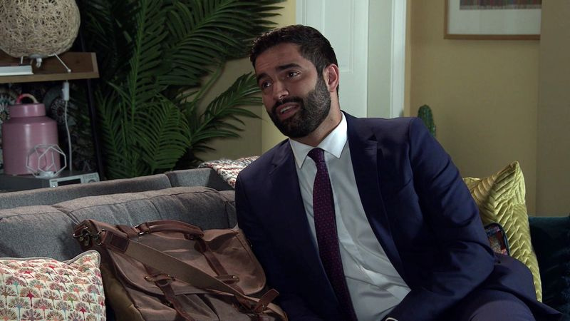 Imran met tout en œuvre pour aider Kelly.